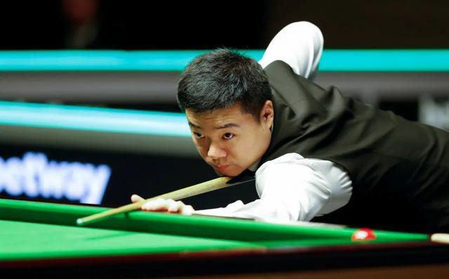 使其在比赛 使其在比赛