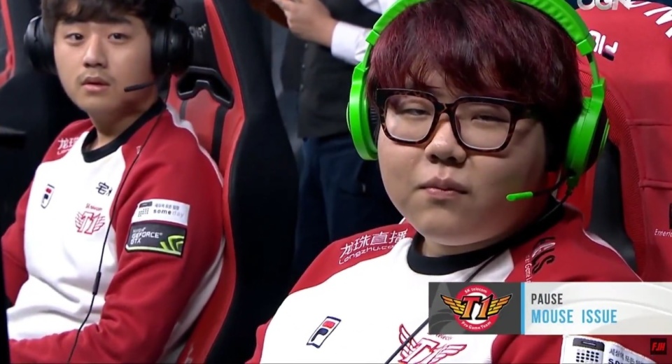 少年提供了